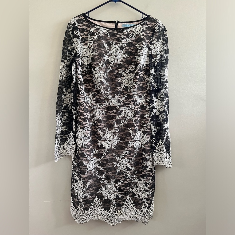 Antonio Melani Dress - Black Lace Bodycon‎ Long Sleeve Size 8